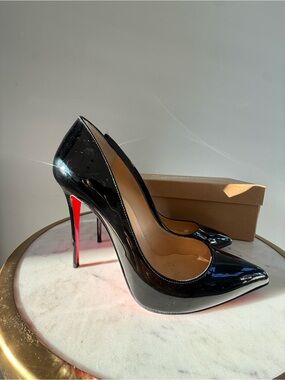 Christian Louboutin Pigalle Follies 100 Patent Pump Patent Pointed-Toe
